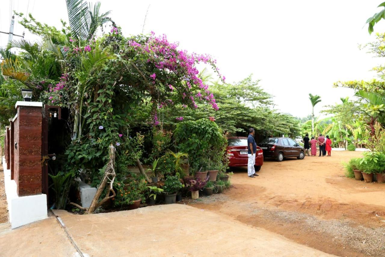 Niyati Home Stay Gokarna  Buitenkant foto