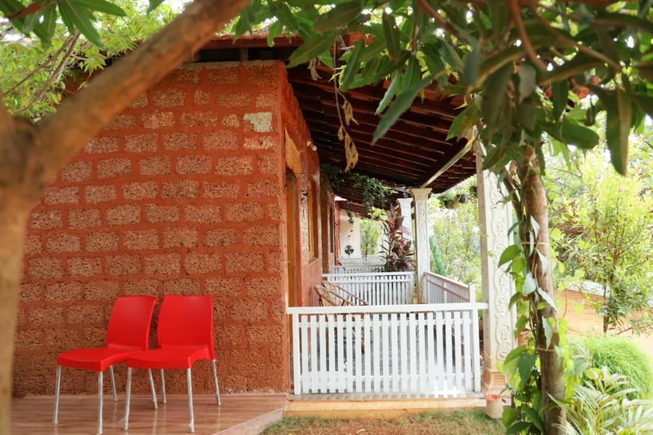Niyati Home Stay Gokarna  Buitenkant foto