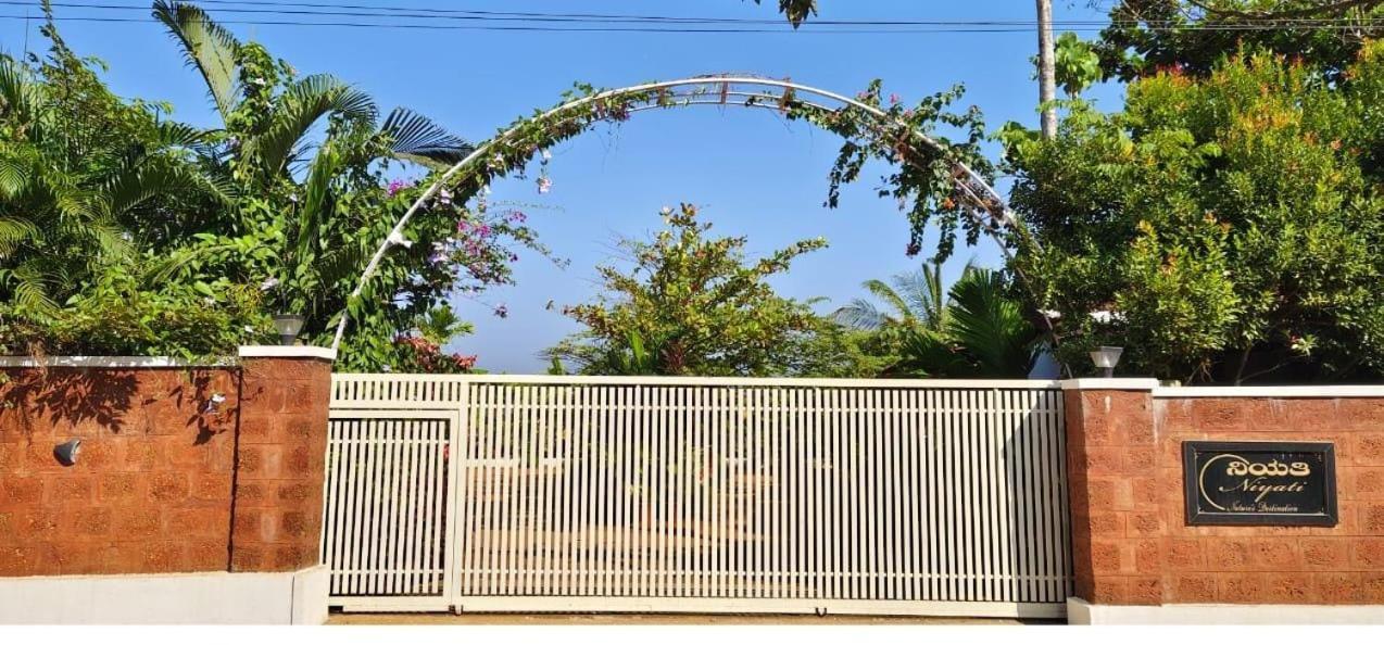 Niyati Home Stay Gokarna  Buitenkant foto